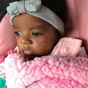 Meet your Posher, Ebony